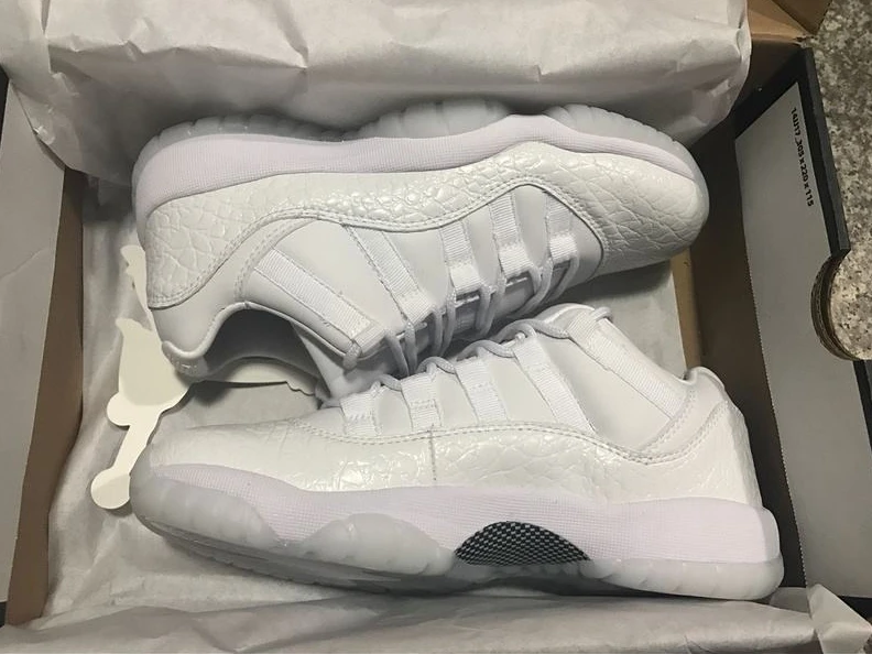 Air Jordan 11 GS All White-1