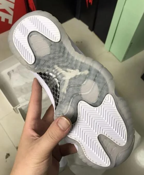 Air Jordan 11 High WMNS-1