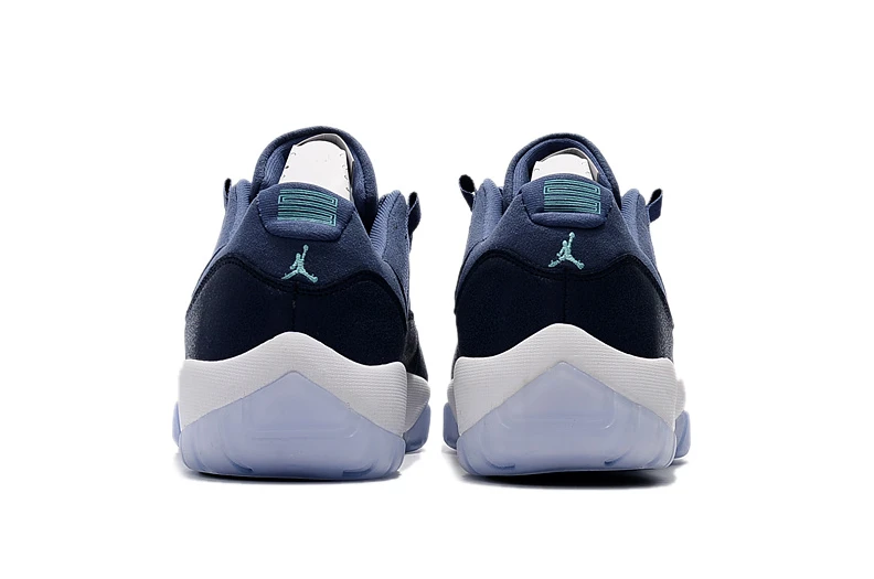 Air Jordan 11 Low Blue Moon-01