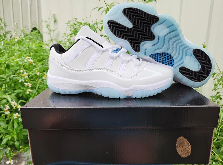 Air Jordan 11 Low Blue legend-1