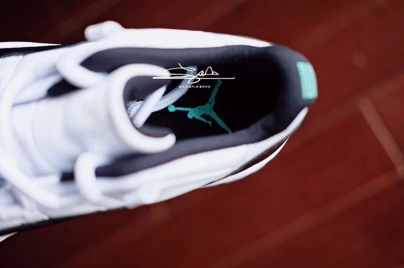 Air Jordan 11 Low Easter-01