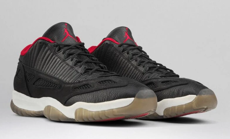 Air Jordan 11 Low IE Bred 2021