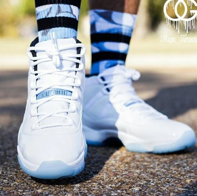 Air Jordan 11 Low Legend Blue