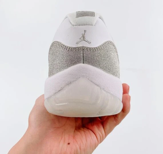 Air Jordan 11 Low WMNS-1