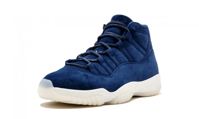 Air Jordan 11 PRM Jeter-01