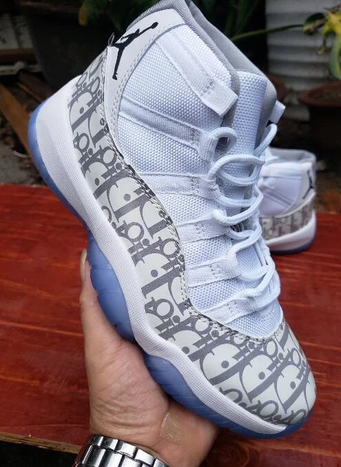 Air Jordan 11 Retro New Black & White-1