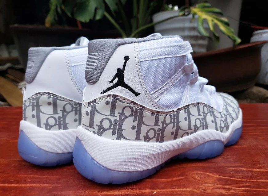 Air Jordan 11 Retro New Black & White-1