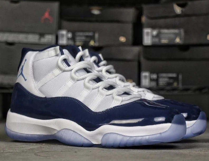 Air Jordan 11 “Midnight Navy” -01