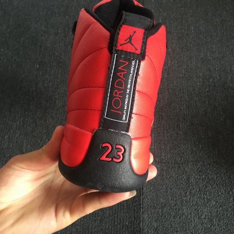 Air Jordan 12 Bulls Red -01