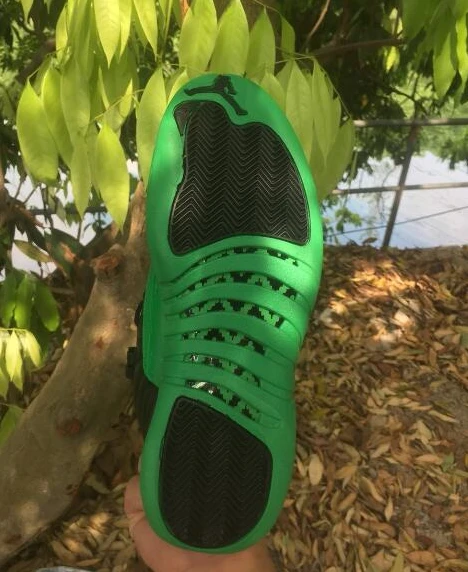 Air Jordan 12 Retro Black Green-1