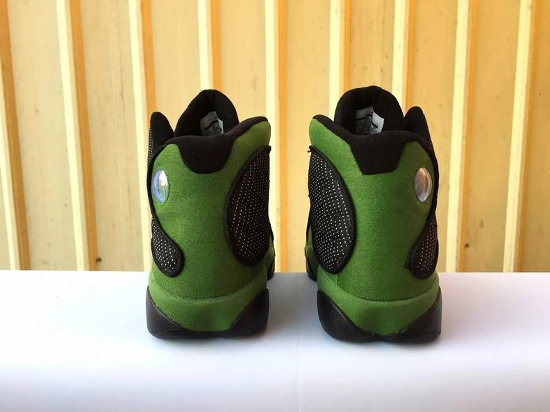 Air Jordan 13 Black Olive Green-01
