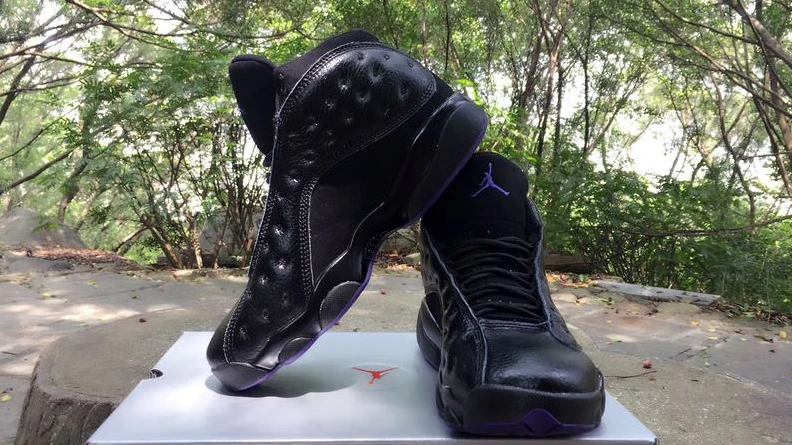 Air Jordan 13 Black Purple-01