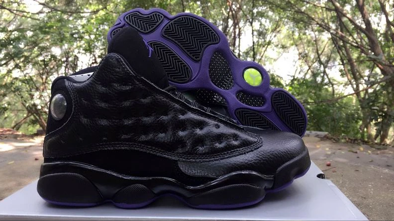 Air Jordan 13 Black Purple-01