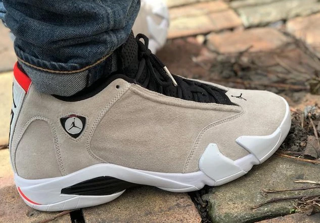 Air Jordan 14 Desert Sand-01