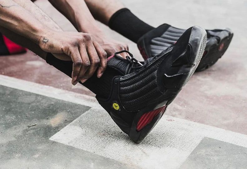 Air Jordan 14 Last Shot-01