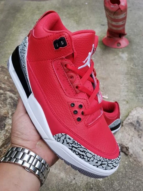 Air Jordan 3 Bull Red-1