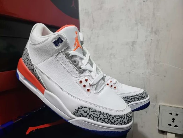 Air Jordan 3 White Red Blue-01