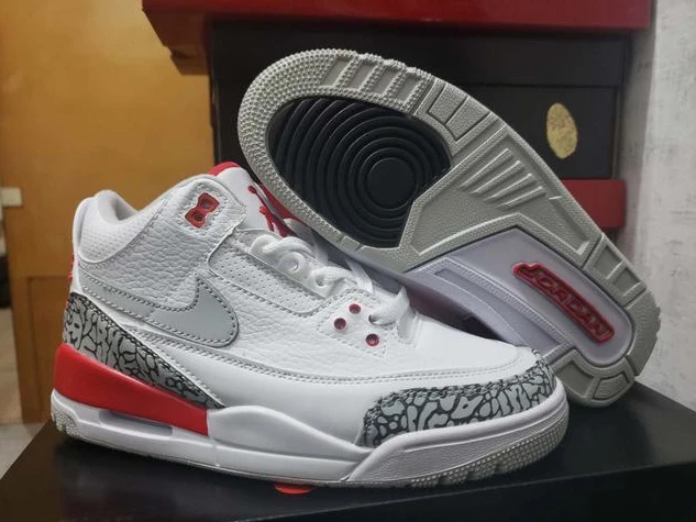 Air Jordan 3 white Red burst crack-1