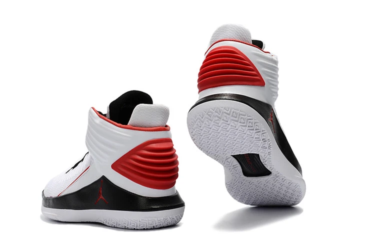 Air Jordan 32-01