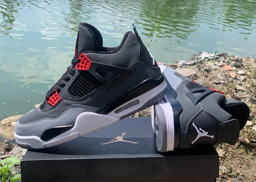 Air Jordan 4 Retro Grey