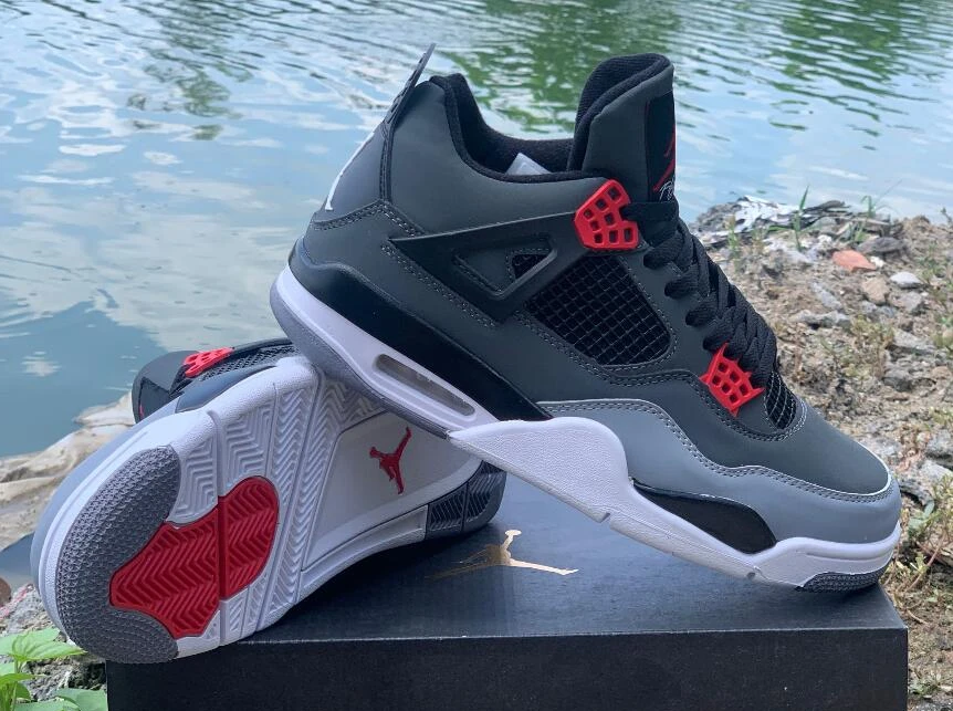 Air Jordan 4 Retro Grey