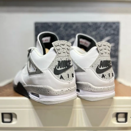 Air Jordan 4 Retro Military Black