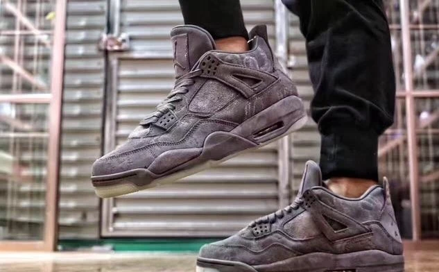 Air Jordan 4 Retro X KAWS-1