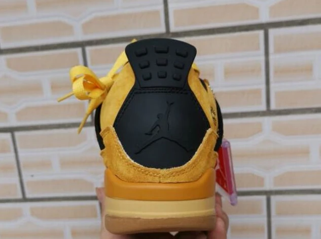 Air Jordan 4 Wheat Golden Black-01