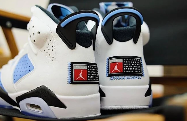 Air Jordan 6 Retro UNC