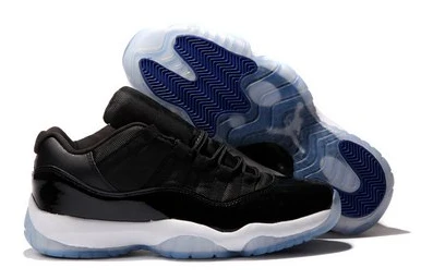 Air Jordan Retro 11 (XI) Low Black White
