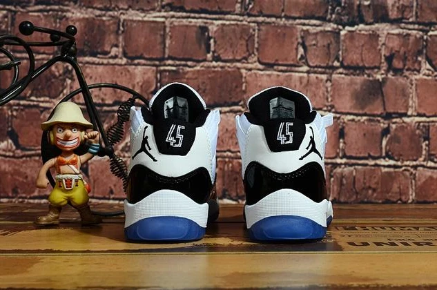 Air Jordan XI (11) Kids-16
