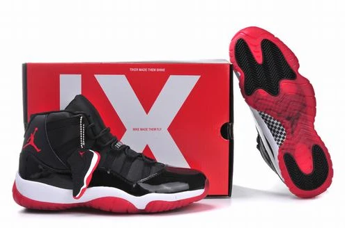 Air Jordan XI (11) Retro Black White