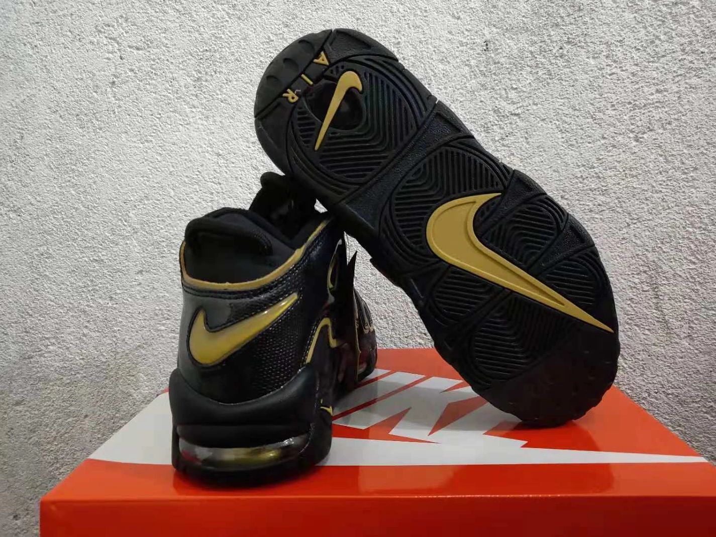 Air More Uptempo-38