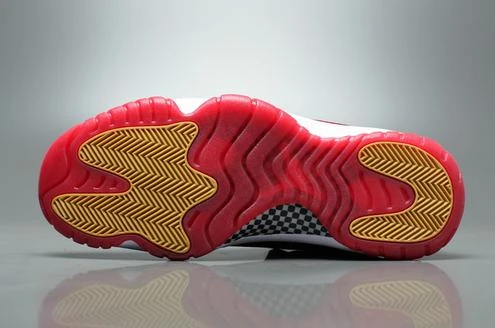 Air jordan velvet low “NIGHT MAROON”
