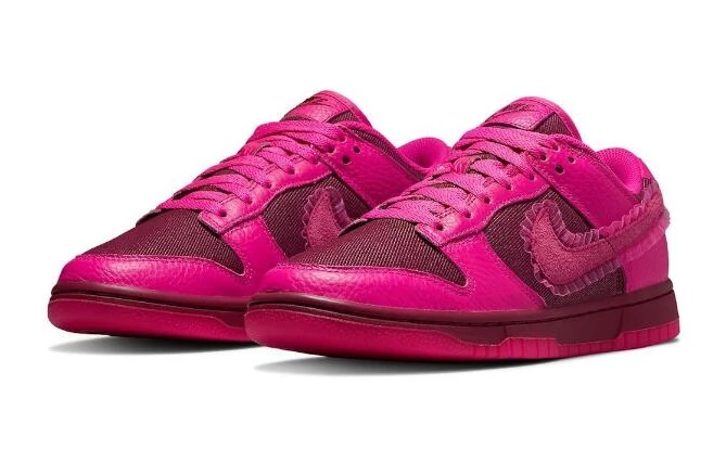 Dunk Low WMNS Valentine’s Day