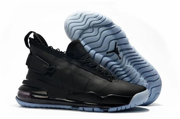 Nike Air Max 720 & Air Jordan-4