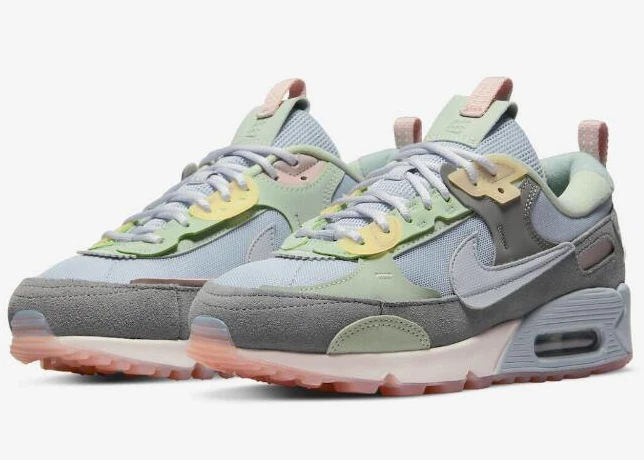 Nike Air Max 90 Futura