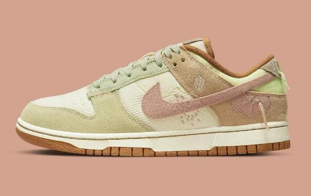 Nike Dunk Low Corduroy