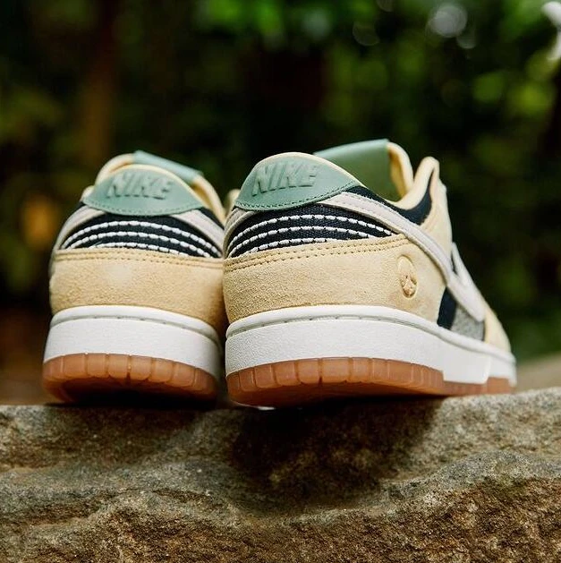 Nike Dunk Low Rooted in Peace