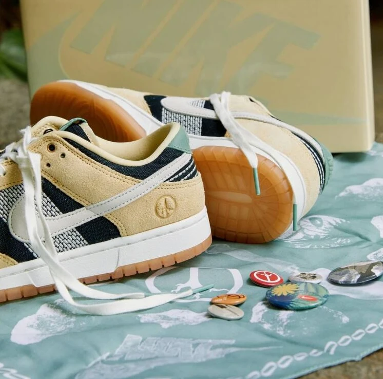 Nike Dunk Low Rooted in Peace