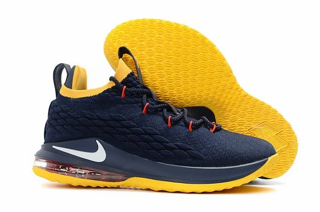 Nike Lebron 15-12