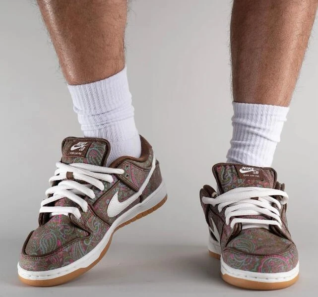 Nike SB Dunk Low Paisley