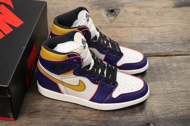 NikeSB x AirJordan1 High OG Court Purple