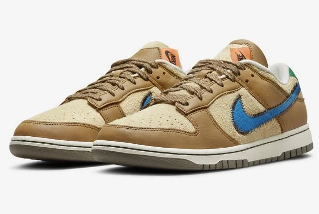 Size x Nike Dunk Low