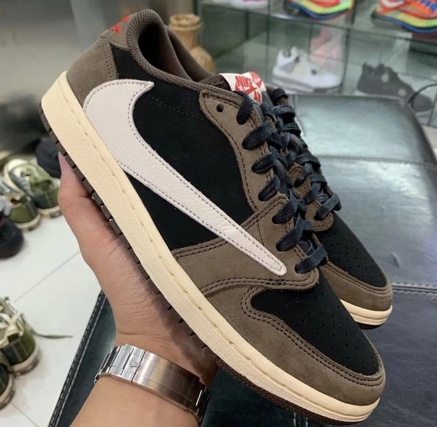 Travis Scott x Air Jordan 1 Retro Low