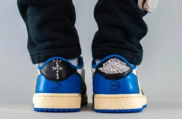 Travis Scott x fragment x Air Jordan 1 Low