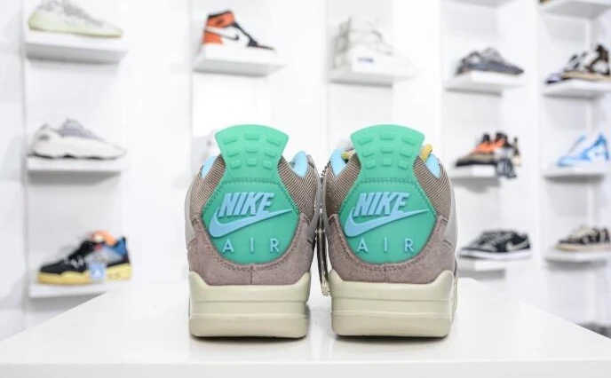 Union LA X Air Jordan 4 Retro Taupe Haze
