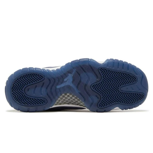 Wmns Air Jordan 11 Midnight Navy Velvet