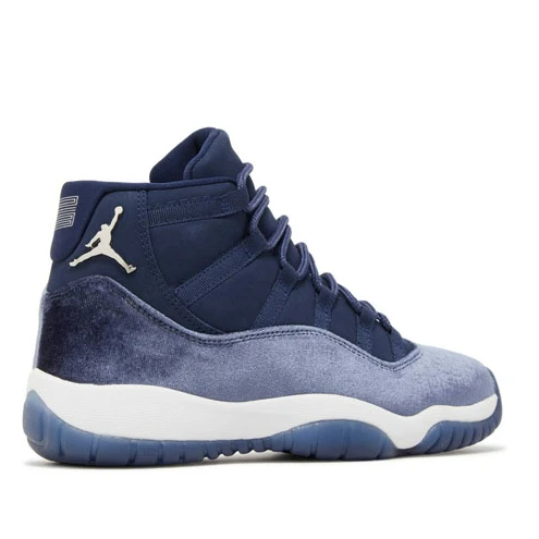 Wmns Air Jordan 11 Midnight Navy Velvet