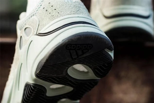 Replica Shoes，Reps shoes YEEZY BOOST 700 SALT